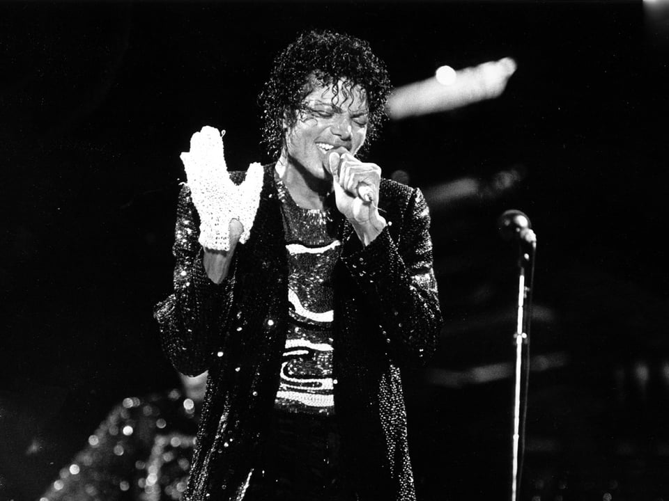 Michael Jackson durant in concert 1984