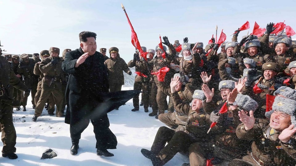 Kim Jong-Un l’avrigl en la naiv en visita tar sia schuldada.