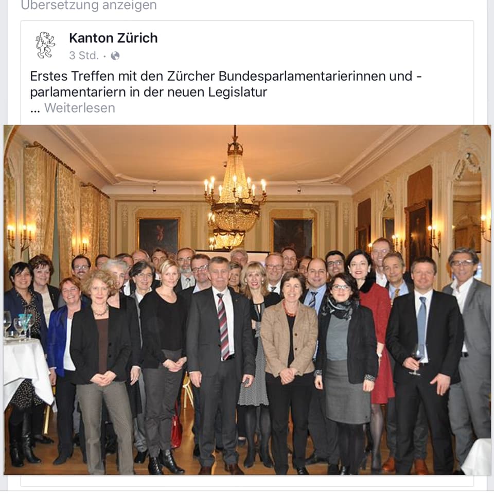 Chatta la grischuna: screenshot da facebook. ins vesa in post cun ina foto da gruppa cun bleras politicras e politichers. a l'ur è era da vesair Magdalena martullo Blocher. Els èn en ina bella sala dal hotel Bellvue a Berna.