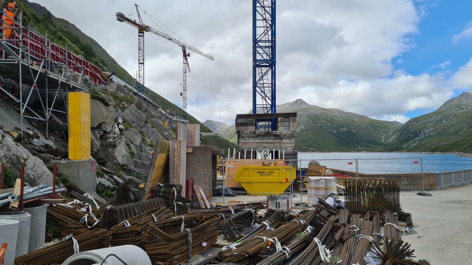 Die Arbeiten auf dem Lukmanierpass und die Verlängerung der Galerie werden noch dieses Jahr vollendet. 