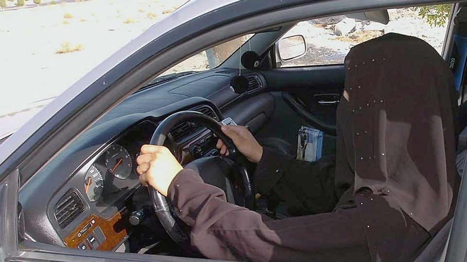 Dunna velada en in auto. 