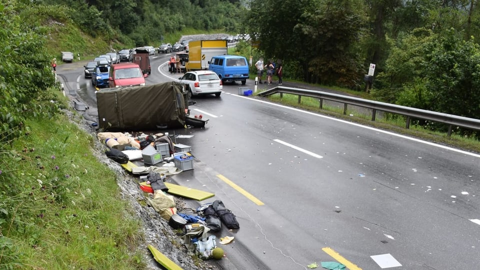 lieu d'accident, bler rauba sin via, colonnas d'autos