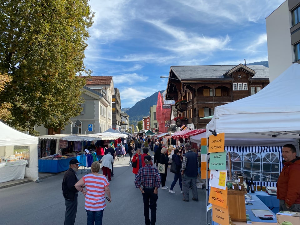 Impressiuns da la fiera d'atun a Glion.