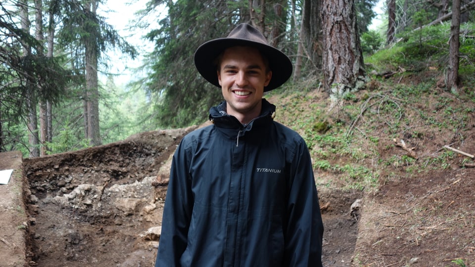 Simon Kurmann, student d’archeologia da l’universitad da Turitg.