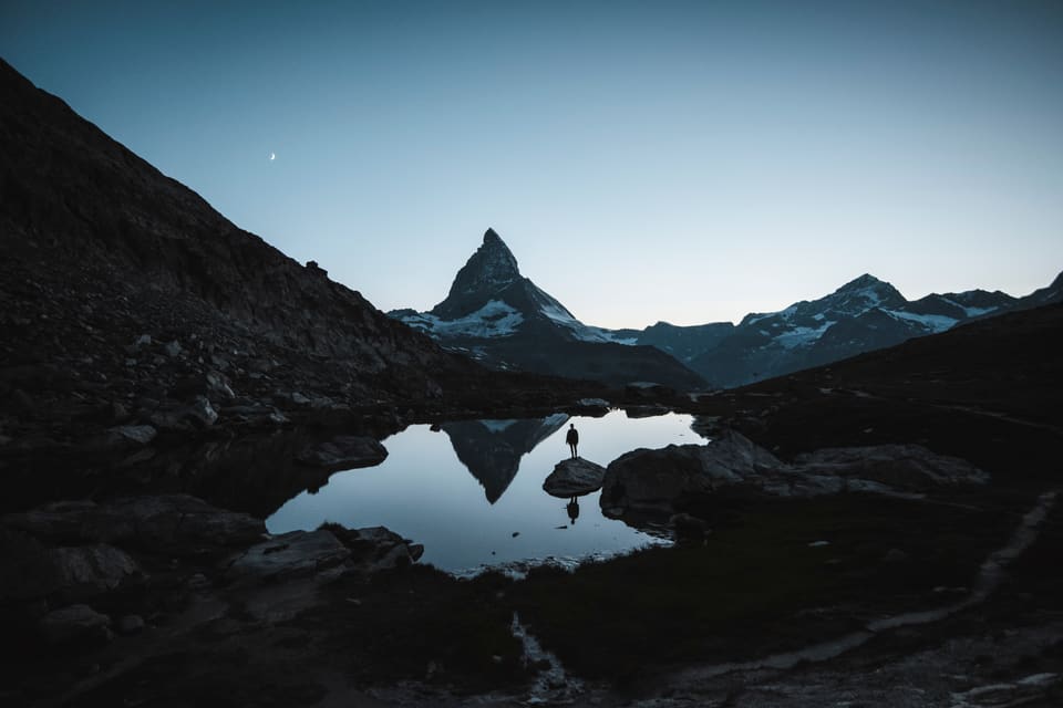 panorama cun in lai da muntogna davant il Matterhorn