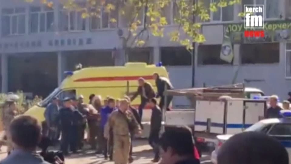 ambulanza e fulla da persunas.