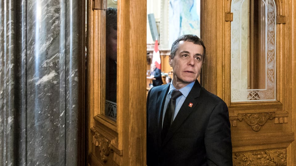 Il cas vul Ignazio Cassis schliar sin via diplomatica.