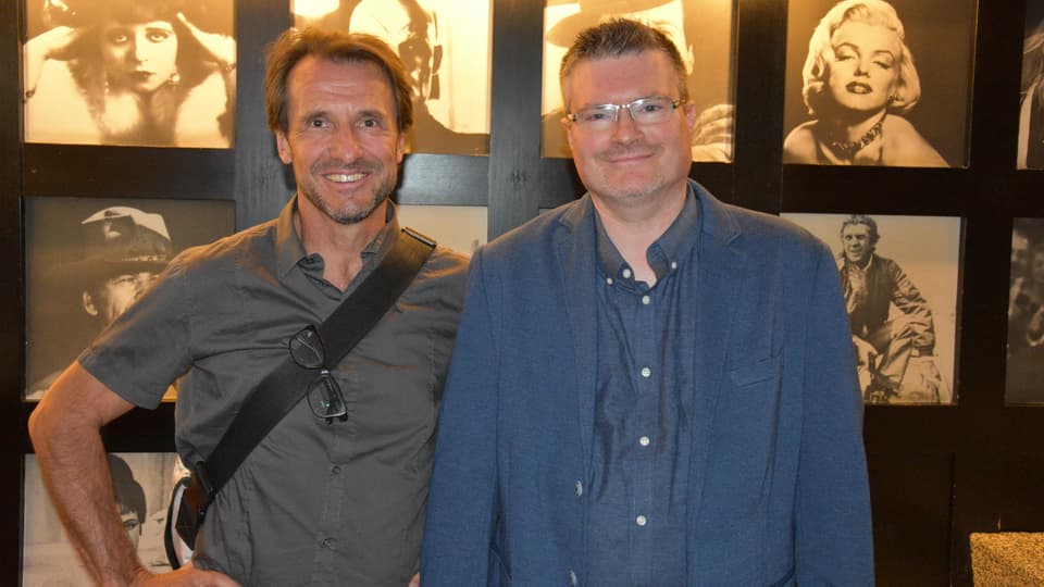 Suenter la premiera dal film a Cuira: Il reschissur Daniel von Aarburg ensemen cun il protagonist principal, Christoph Meili.