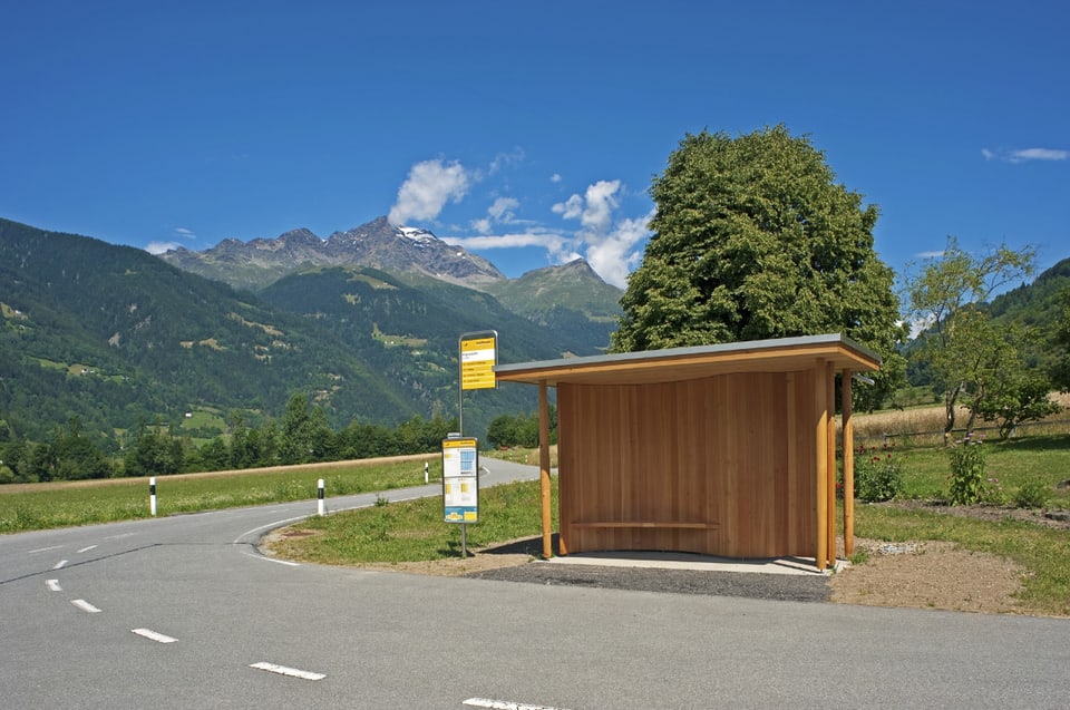 Ina da las fermadas d’auto da posta a Poschiavo.