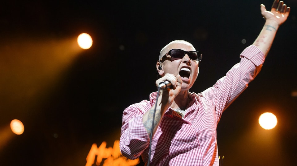 Sinéad O'Connor stirbt im alter von 56 Jahren.
