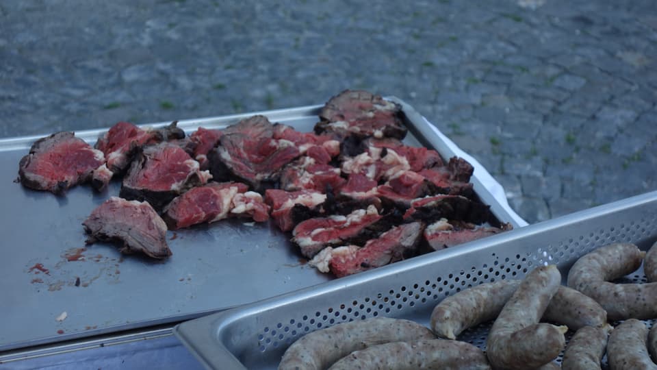 Dapli che 50 persunas han visità la grillada ad Andeer.