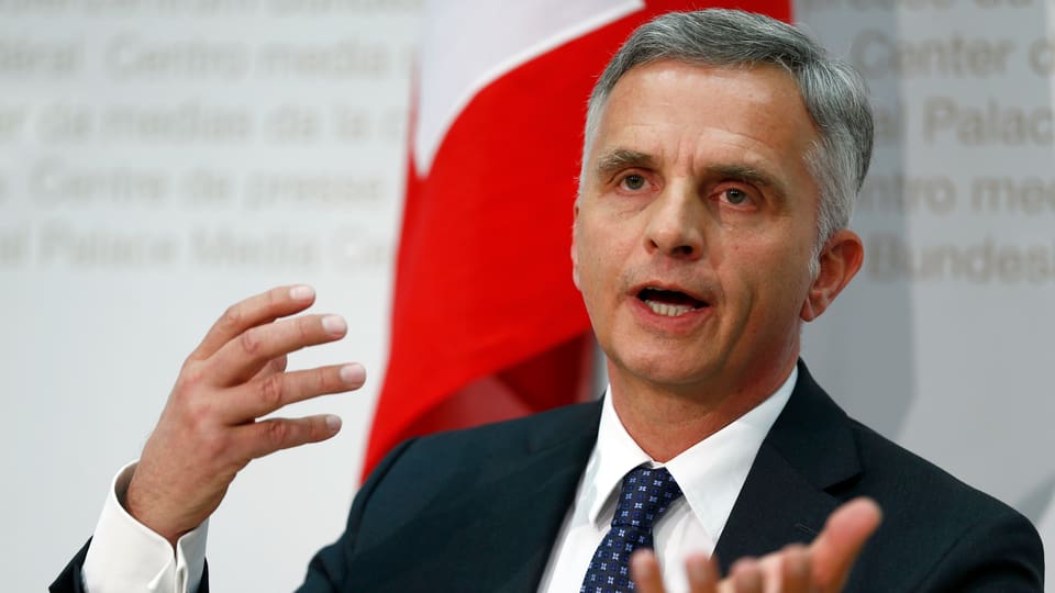 Didier Burkhalter en discussiun