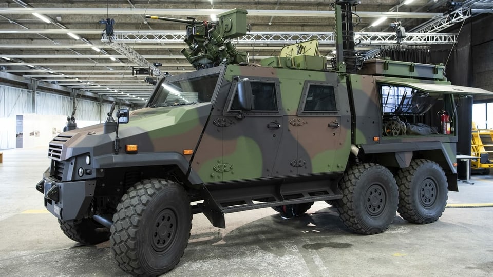 Purtret d'in vehichel d'armada. 