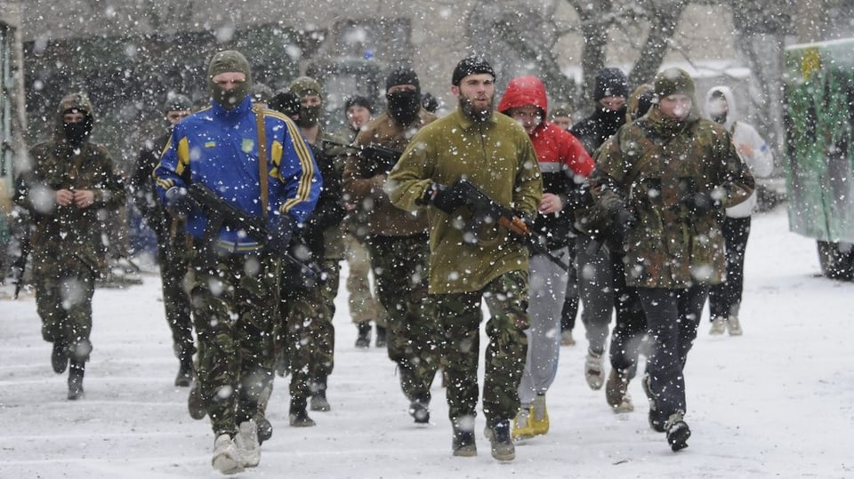Schuldada ucranaisa durant exercizis.