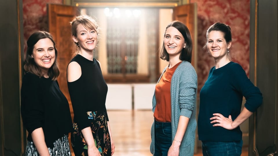 Dezibelles quatter dunnas stattan e rian