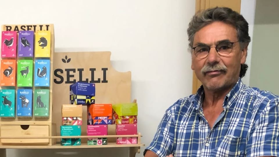 Avant passa 40 onns ha Reto Raselli cumenzà a cultivar ervas. Reto Raselli, der Kräuterpionir der Schweiz.