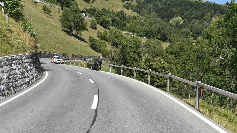 Il lieu d'accident curt davant il vitg da San Peter en direcziun d'Arosa. 