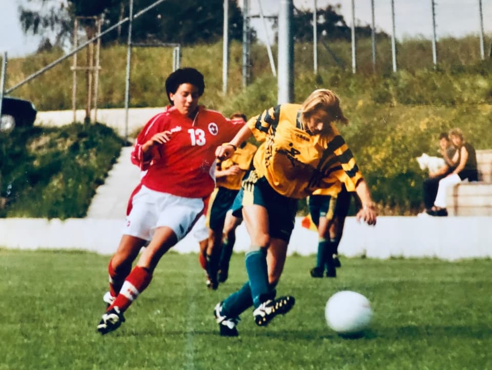 Manuela Casutt spielt für die U18 Nationalmannschaft Frauenfussball.