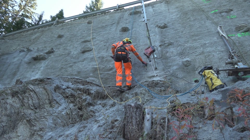 Arbeiten an der Stützmauer