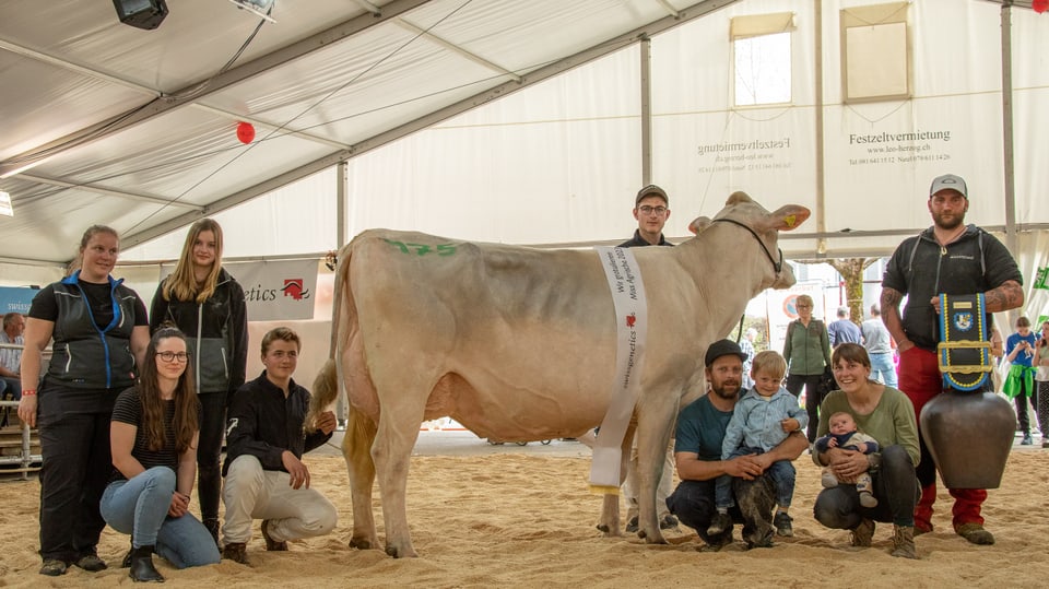 Die Siegerin der Miss Agrischa 2023