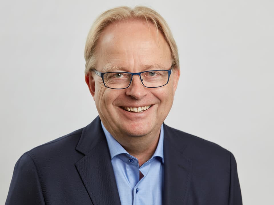 Lorenz Bösch, partenari da Hanser Consulting