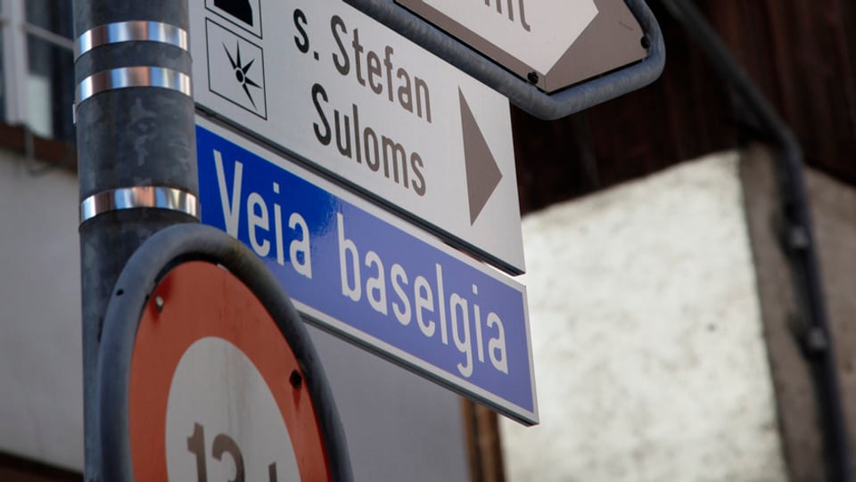 Purtret d'ina tabla da via che di "Veia baselgia". 
