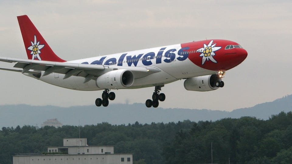 In aviun da la Edelweiss Air.