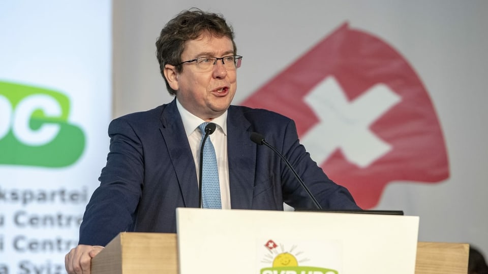 Albert Rösti resta per entant president da la PPS.