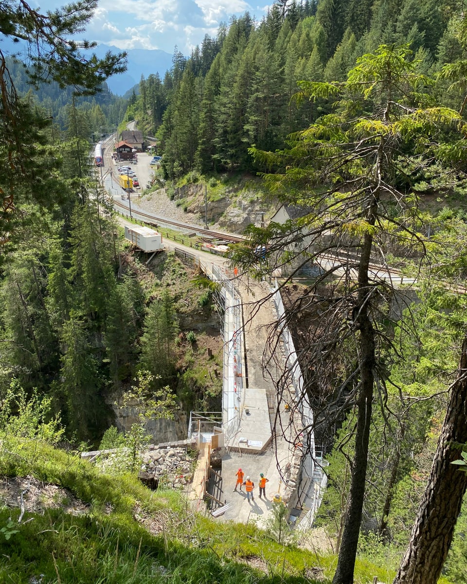 La punt sanada daventa in mez meter pli largia.