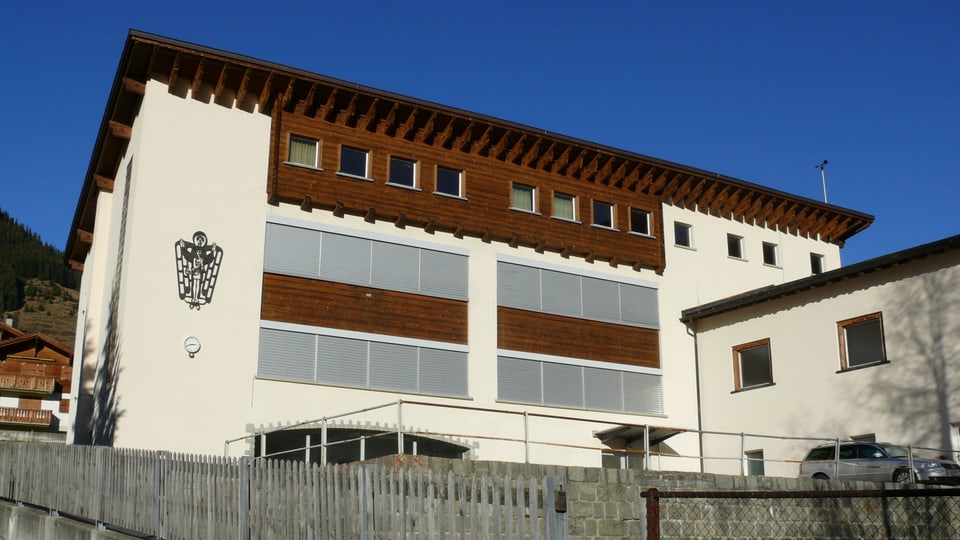 La chasa da scola Rueras.