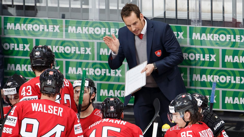 Patrick Fischer cun in time out.