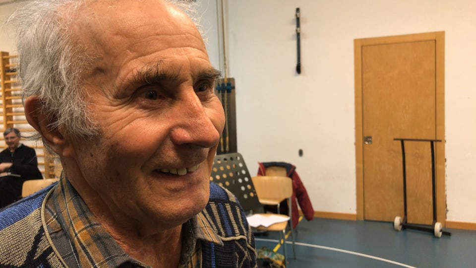 Hans Berther, il pli vegl chantadur dal Chor masdo Alvra. El chanta dapli l'entschatta en il tenor dal cor ed ha perquai era scolà sia vusch.