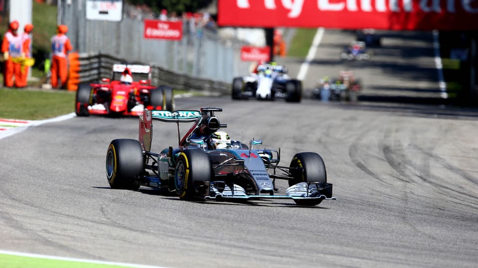 Lewis Hamilton era ina classa per sasez.