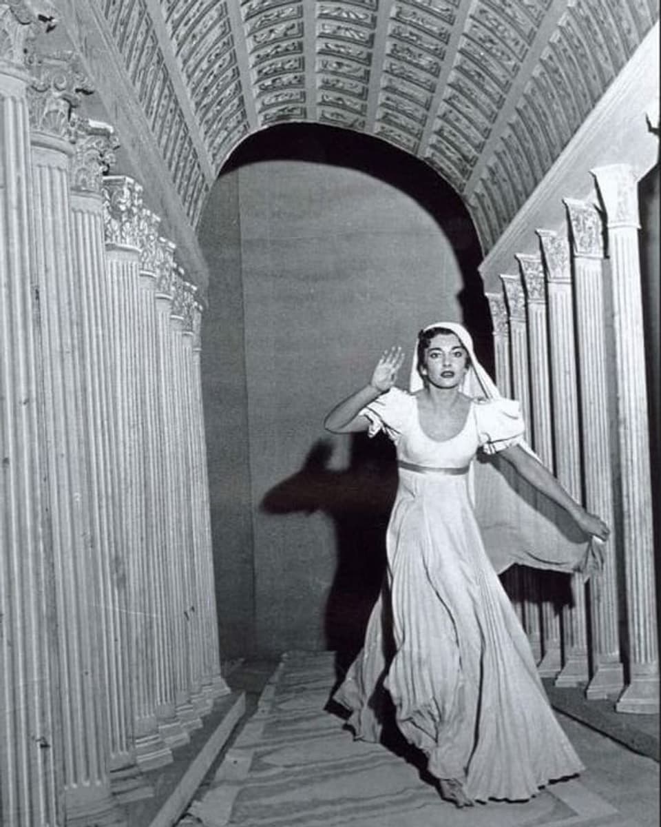Maria Callas sco Giulia en l'opera «La Vestale» (1954)