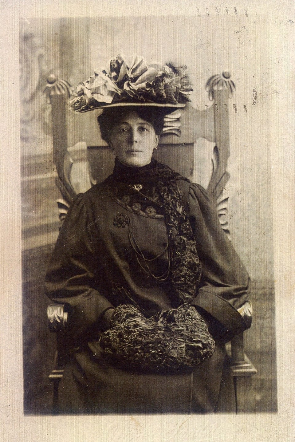 Margaret Dolf-Nicca, mamma da Georg Dolf