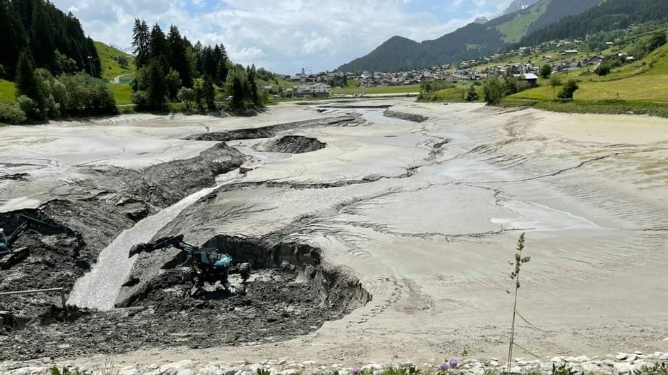 Breil: Svidada dal lag e dals sediments en il flum