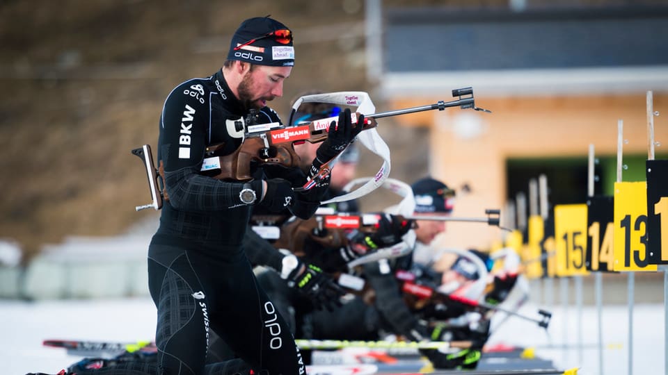 La squadra da biatlon Svizra trenescha gugent a Lai. Ussa vegn schizunt fabritga la nova chasa da biatlon a Lantsch.