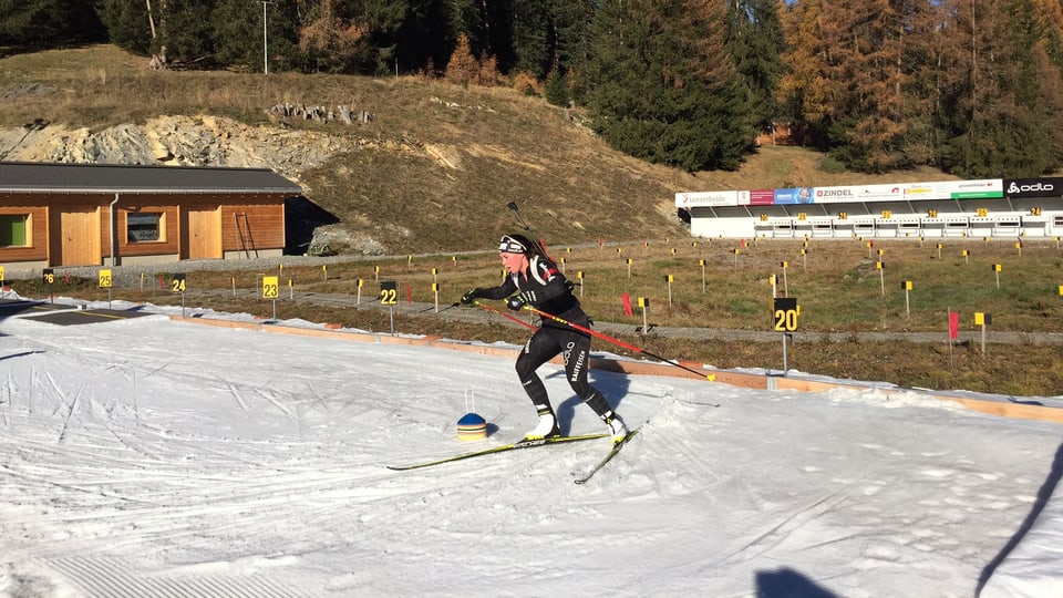 Dapi l'entschatta da november trenescha era la naziunala svizra da biatlon a Lantsch.