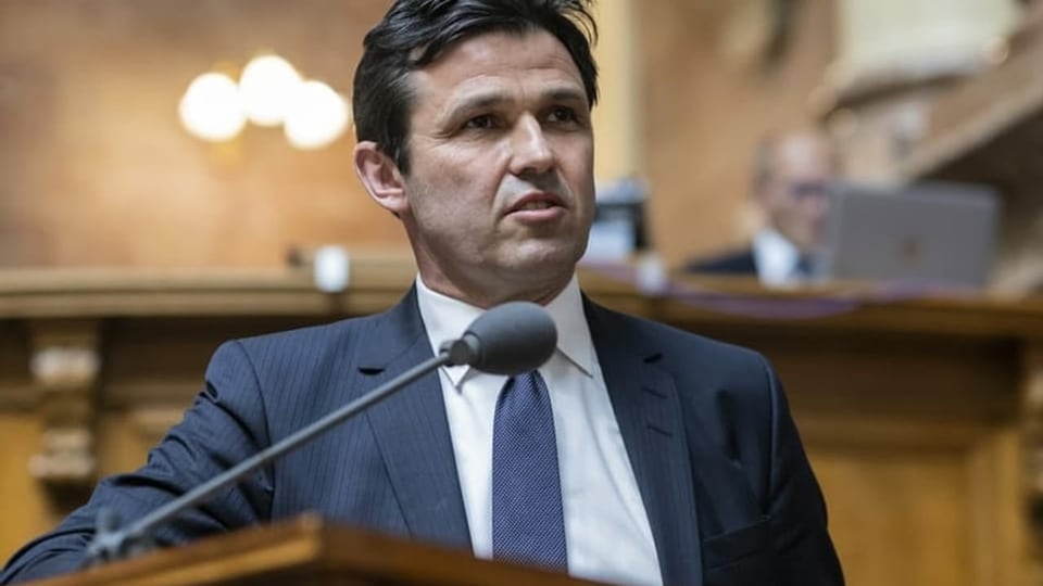 Successiun d'Alain Berset Mathias Aebischer è il terz en la cursa