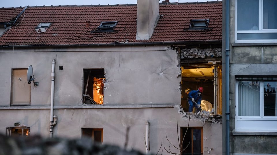 abitaziun devastada suenter in'attatga a Paris