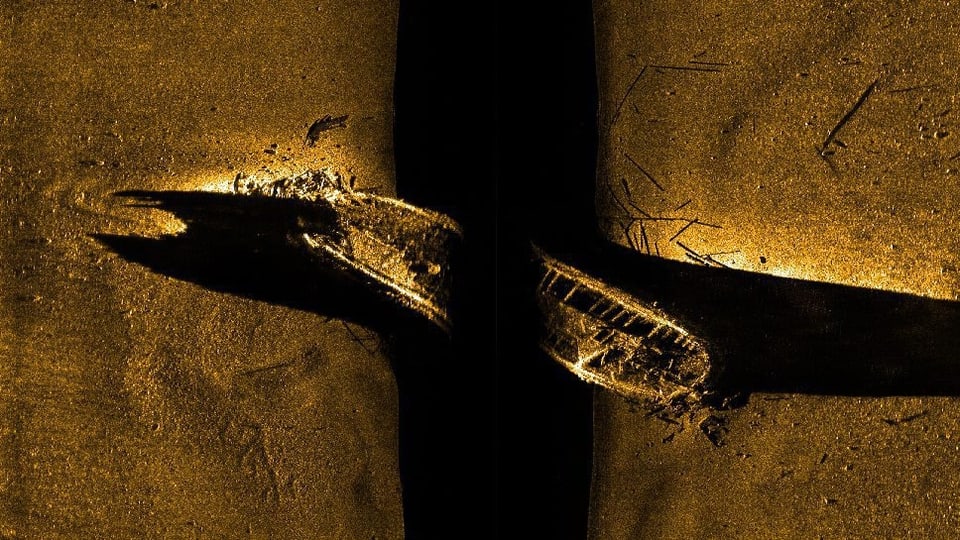 In maletg da sonar da la HMS Terror. 