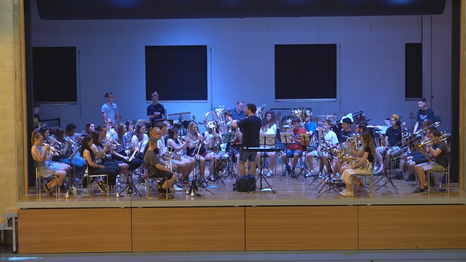 Die Jugend Brass Band Graubünden hält seit 30 Jahren ihre Trainingswoche in Obersaxen ab. 