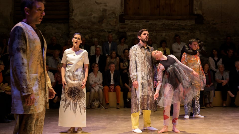 La premiera da l'opera Benjamin en la nov renovada clavadeira a Riom.