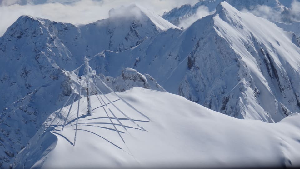 Al cunfin: crusch sin il Piz Schesaplana (2‘964 m.s.m).