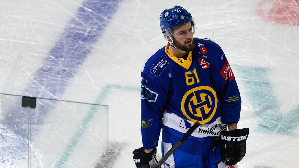 Fabian Heldner dal club da hockey da Tavau.