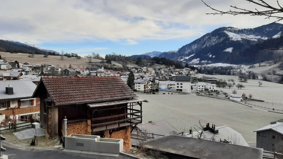 Sagogn, vista d'ina stalla sin il Fri tranter Vitg Dadens e Vitg Dado.