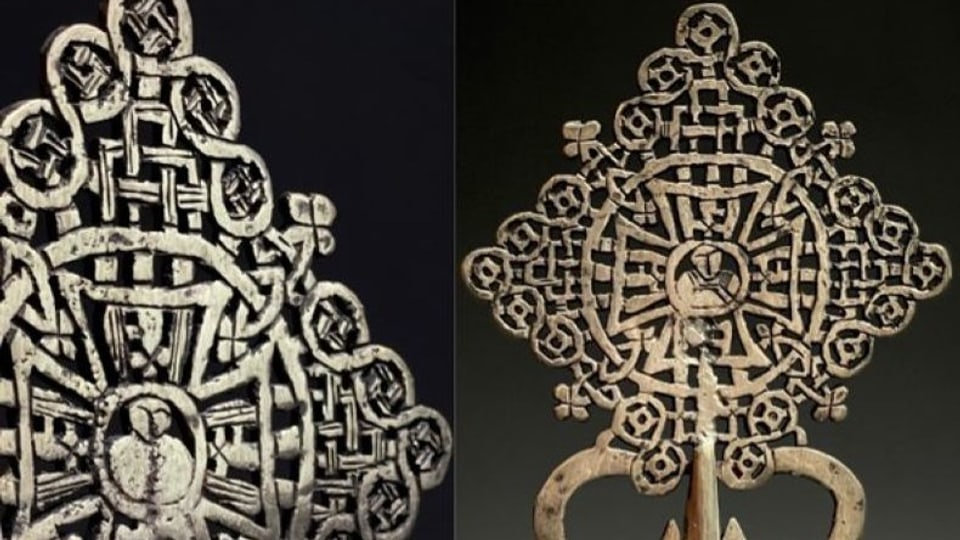 Grosses koptisches Prozessionskreuz aus Äthiopien.