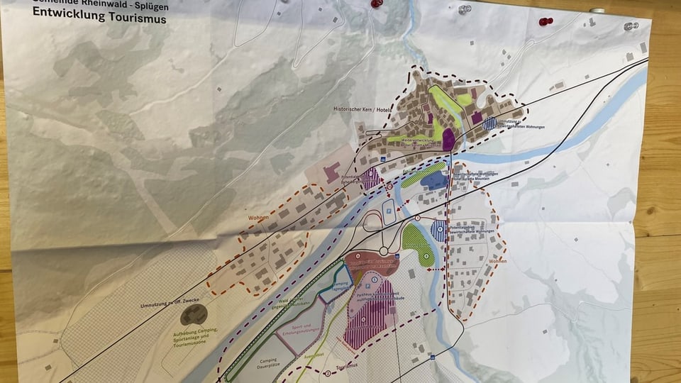 L'idea per il svilup turistic da Spleia è sin palpiri – charta cun diversas zonas en il conturn da Spleia