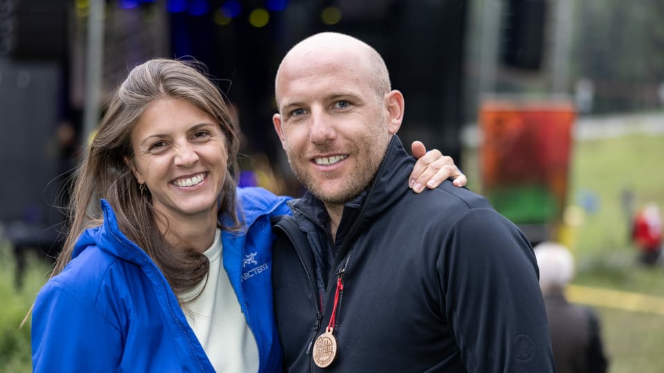 Andrina und Steivan sind vor allem wegen «Rainstorm Society» gekommen.