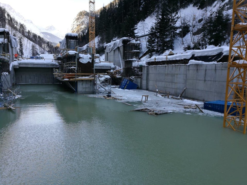 Purtret dal plazzal inundà. 